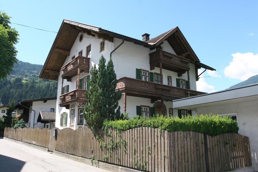 Zillertal Apartments Zell am Ziller Room photo